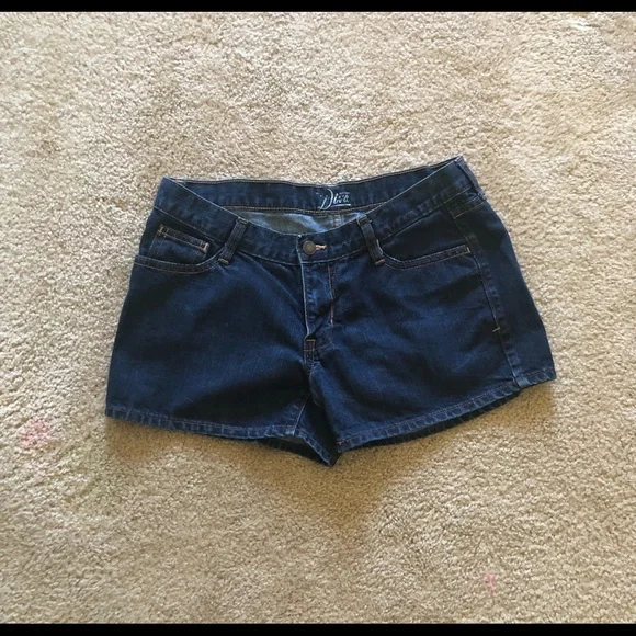 Old Navy Diva Jean Shorts Dark Rinse Size 8 - Picture 1 of 2